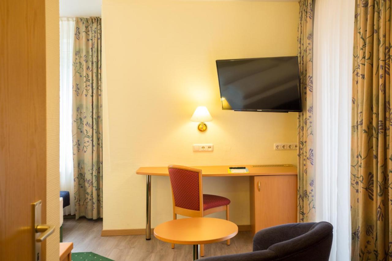- Zum Grünen Jäger Hotel